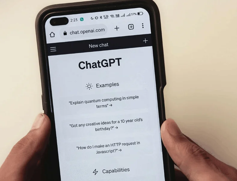 ابزارهای هوش مصنوعی متن محور (LLMs)